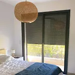 Casalonga, 8 Pers, Piscine Chauffee, 1km Cirendinu