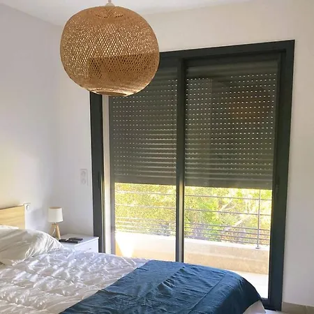 Casalonga, 8 Pers, Piscine Chauffee, 1km Cirendinu